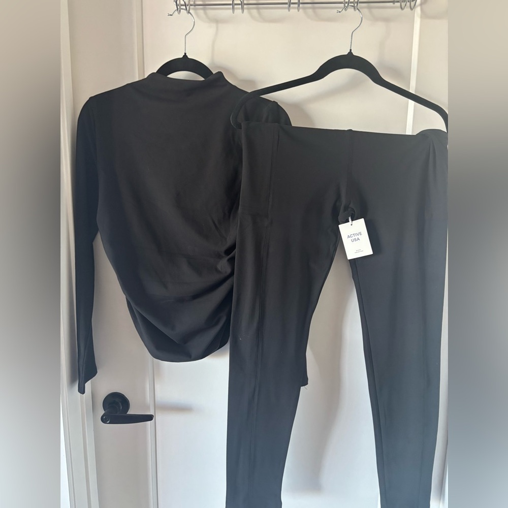 Active USA Athleisure Women’s NWT “ BLACK” Mock Neck & Legging